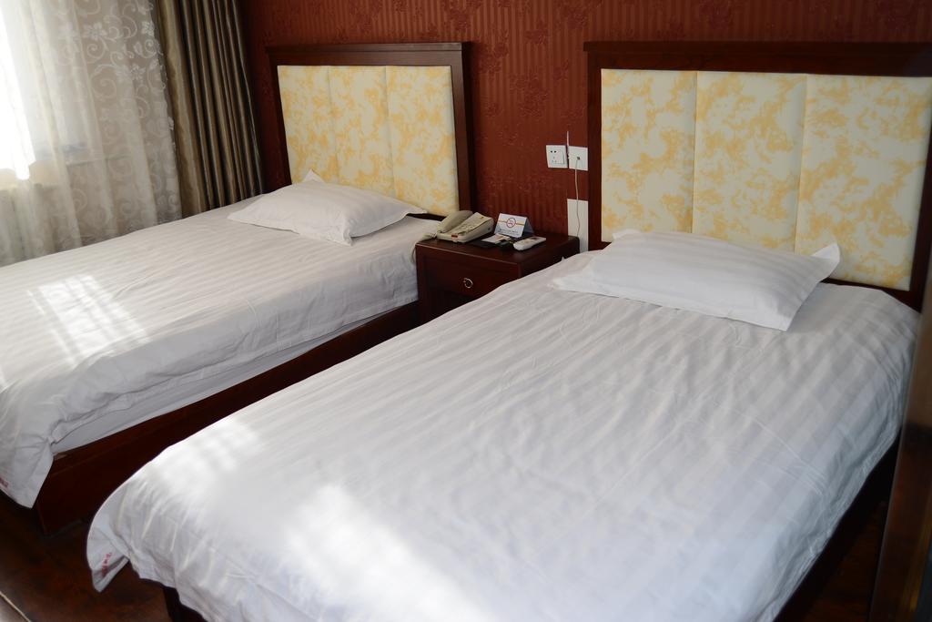 Super 8 Beijing Daxing Huangcun Hotel Bagian luar foto
