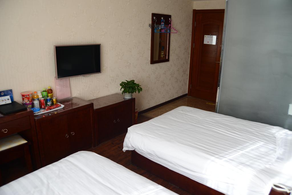 Super 8 Beijing Daxing Huangcun Hotel Bagian luar foto